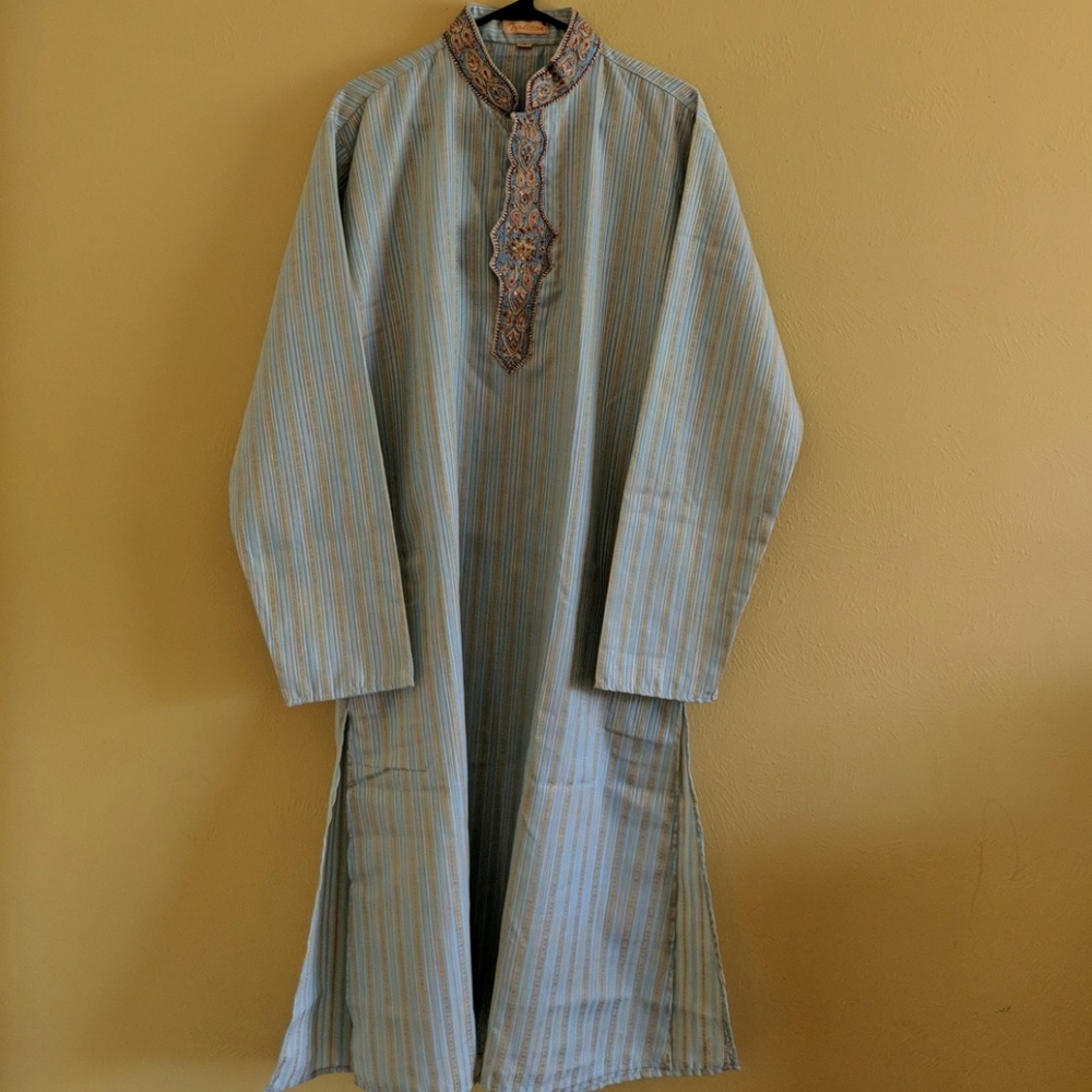 Traditional Kurta - Picture 7 of 8